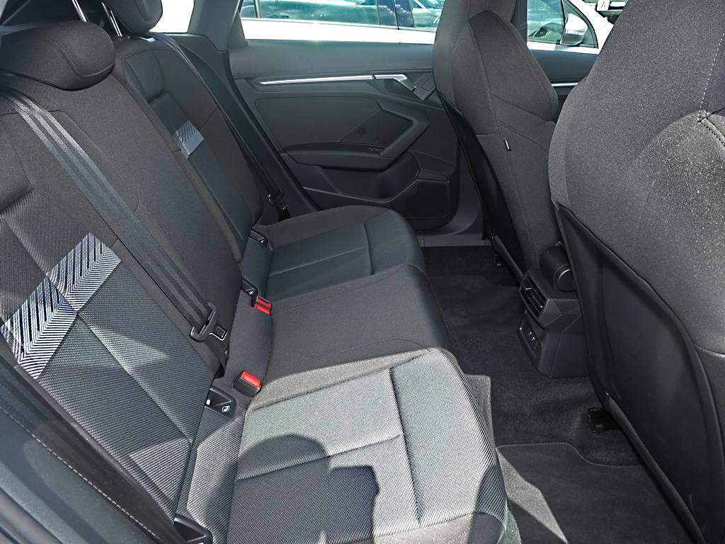 AUDI A3 SPORTBACK (6/17)