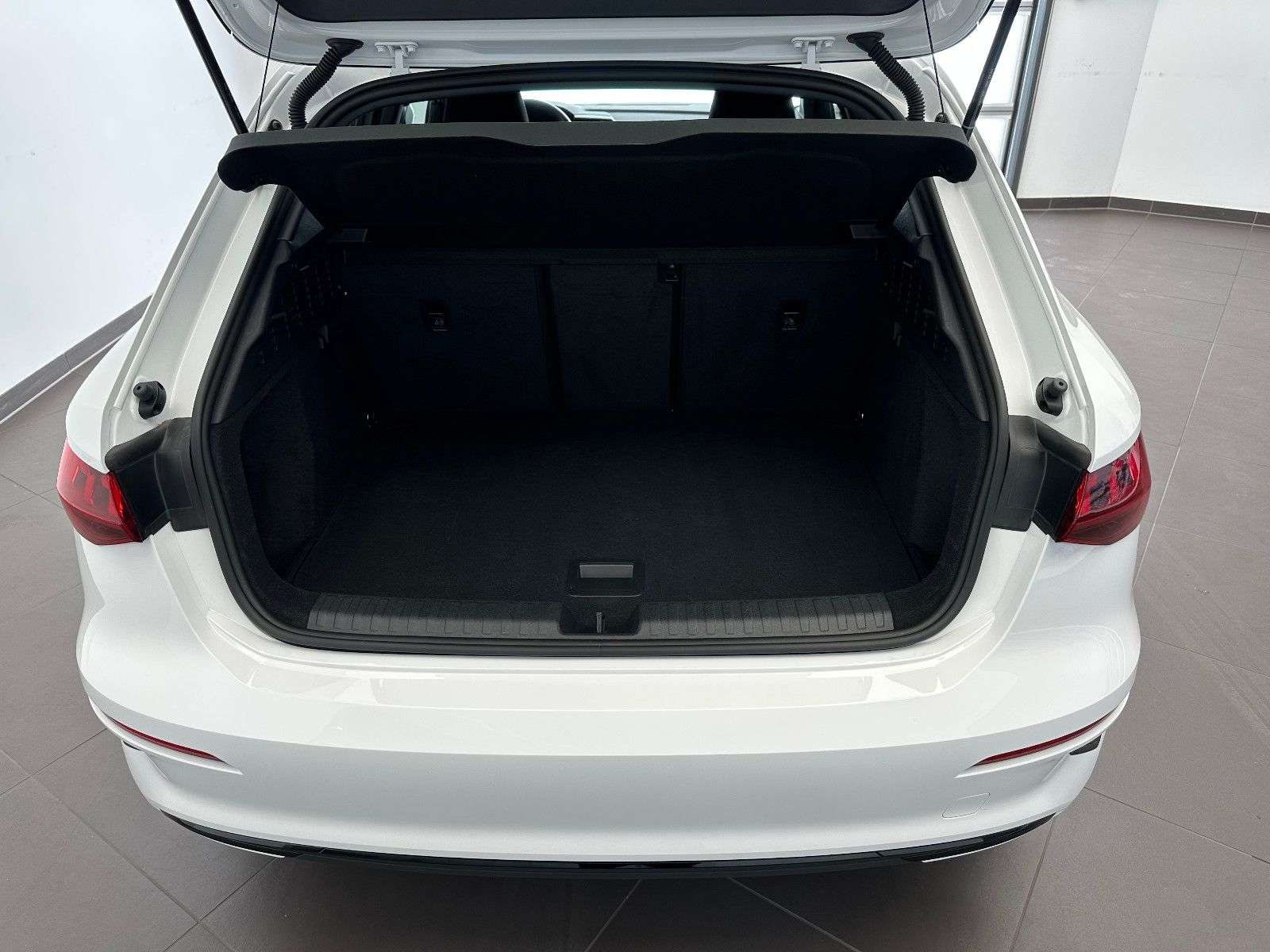 AUDI A3 SPORTBACK (7/18)