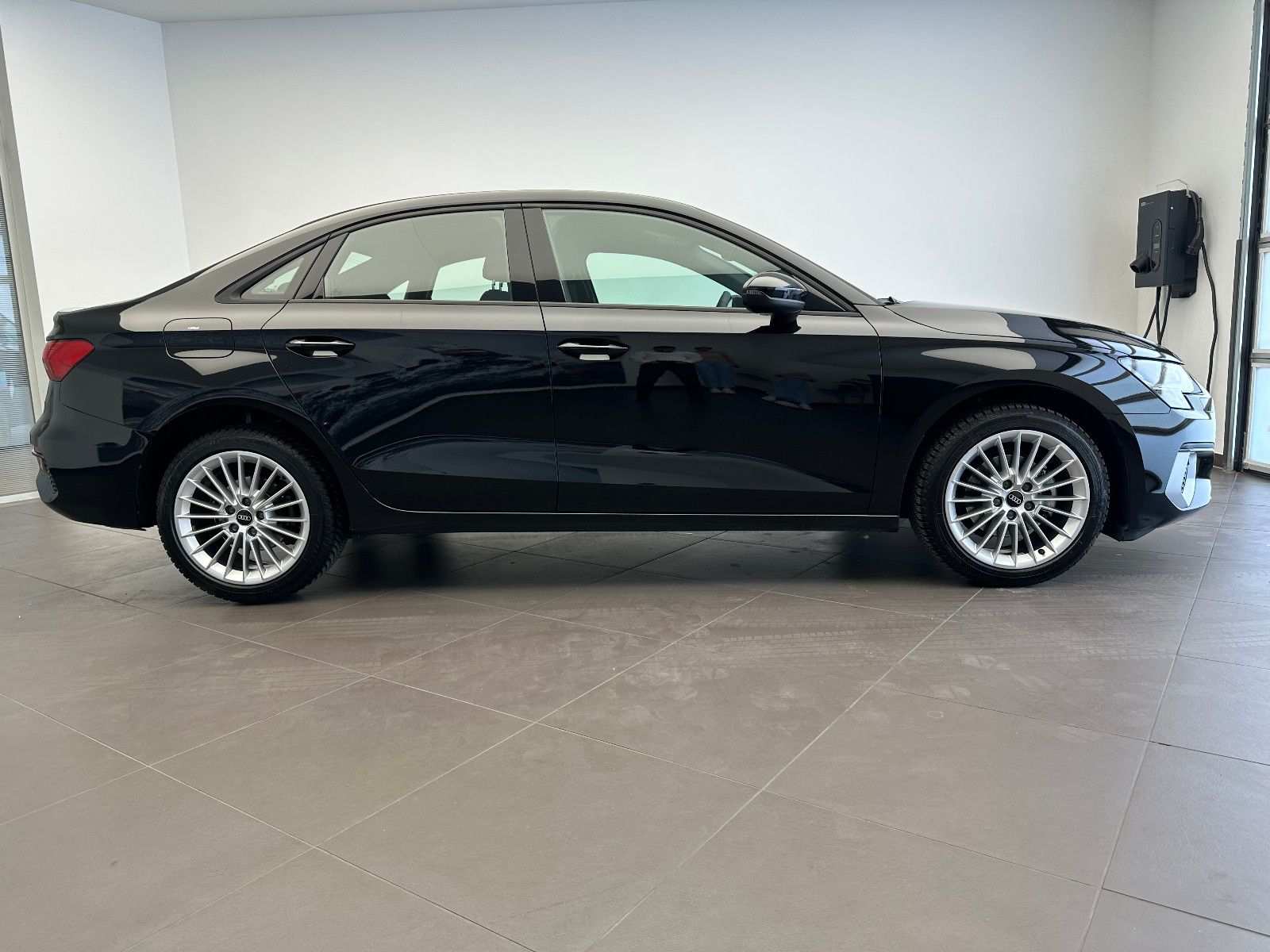 AUDI A3 LIMOUSINE (4/4)