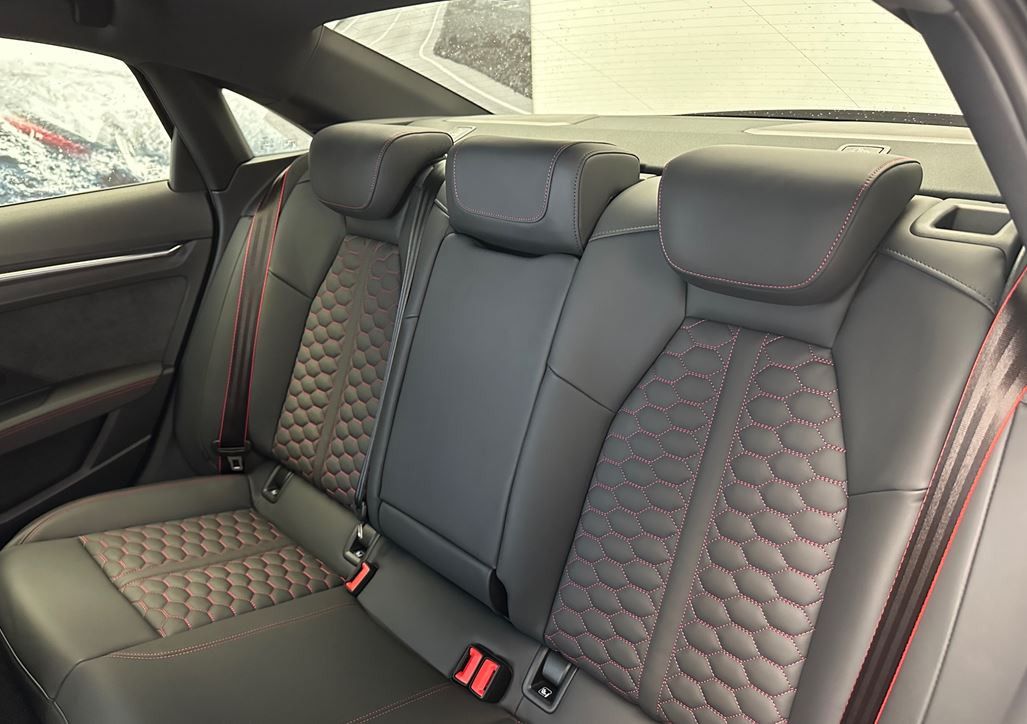 AUDI RS3 LIMOUSINE (12/17)