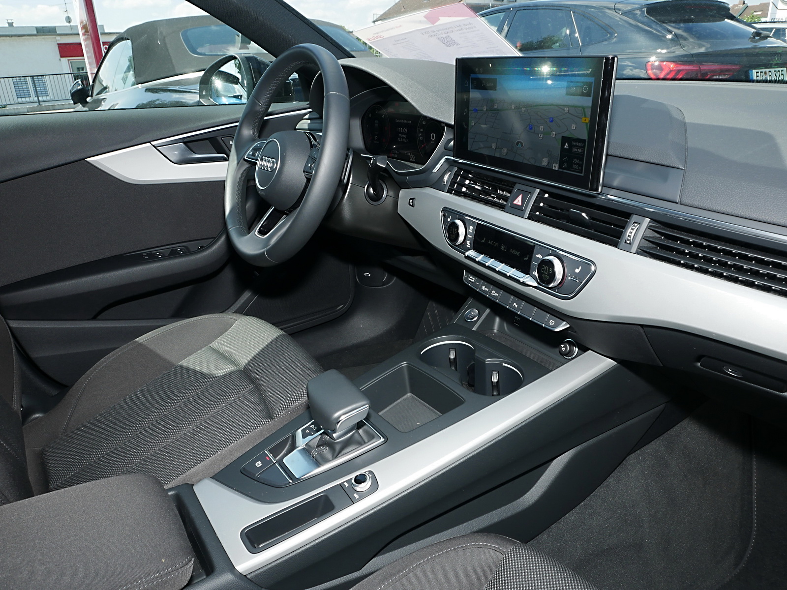 AUDI A4 LIMOUSINE (5/7)