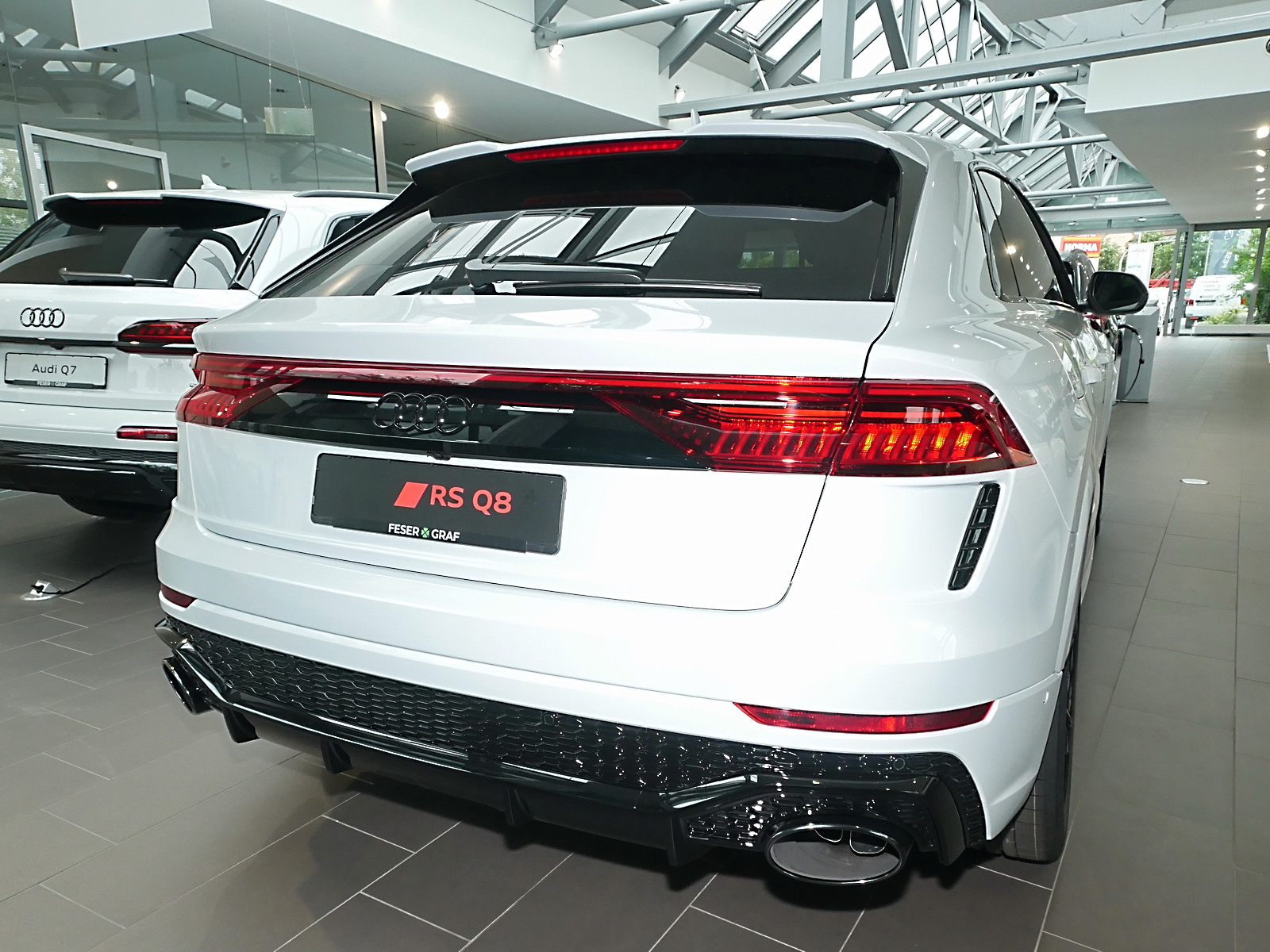 AUDI RS Q8 (4/12)