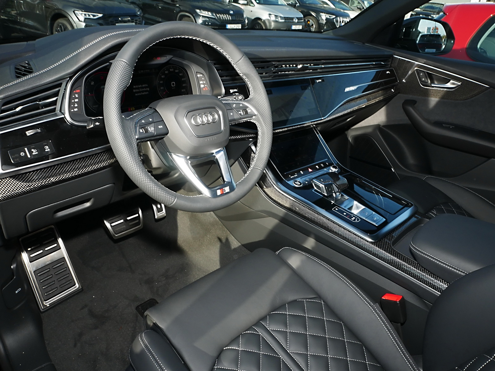 AUDI Q8 (9/9)