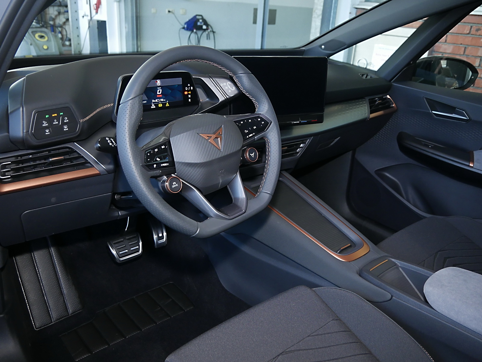 CUPRA BORN (10/18)