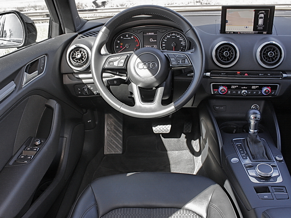 AUDI A3 SPORTBACK (4/16)