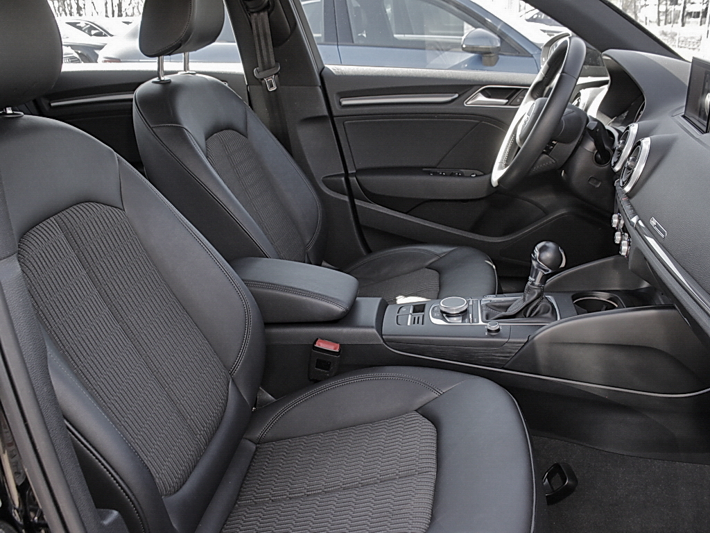 AUDI A3 SPORTBACK (5/16)