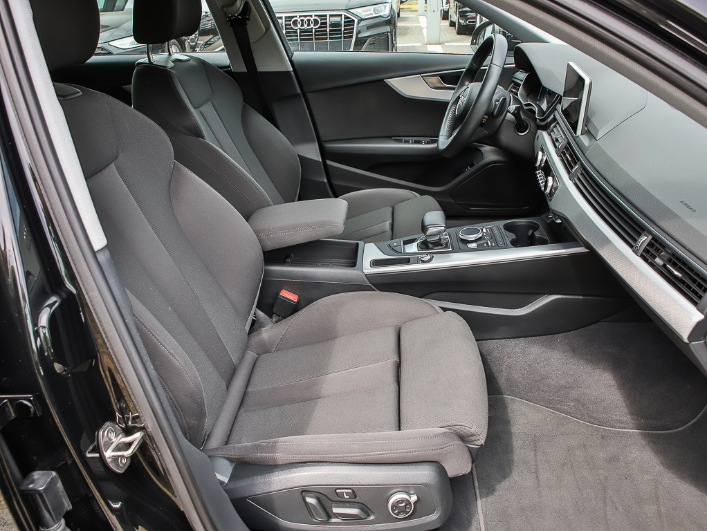 AUDI A4 AVANT (4/6)