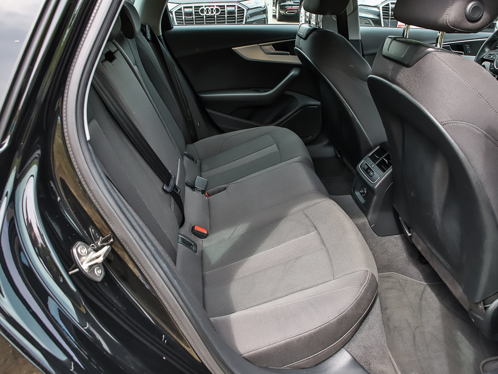 AUDI A4 AVANT (6/6)