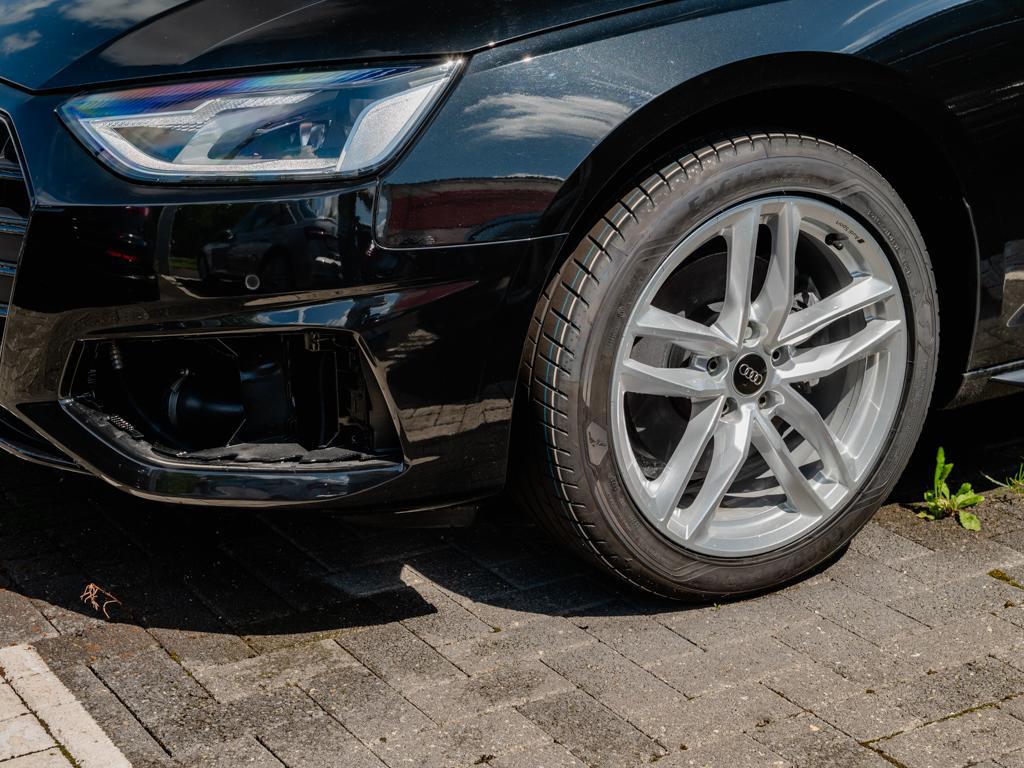 AUDI A4 AVANT (3/18)