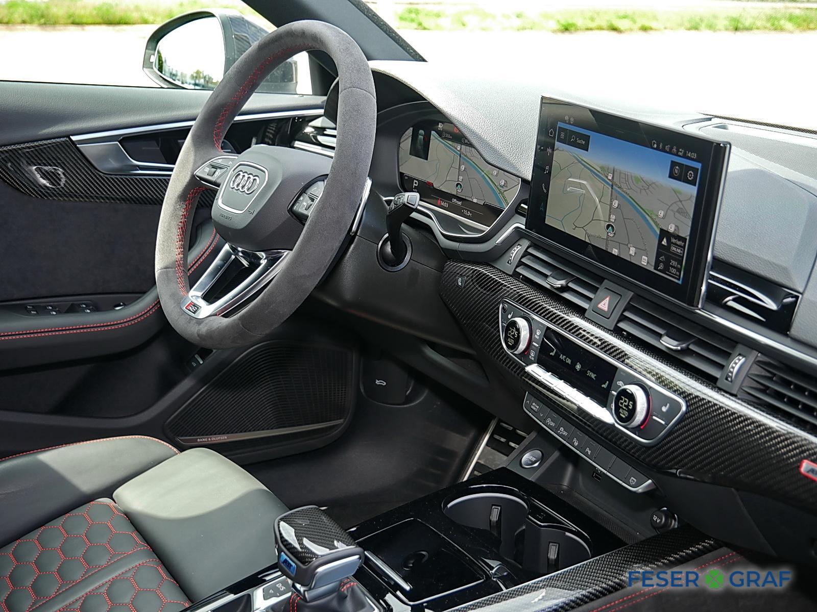 AUDI RS4 (14/22)