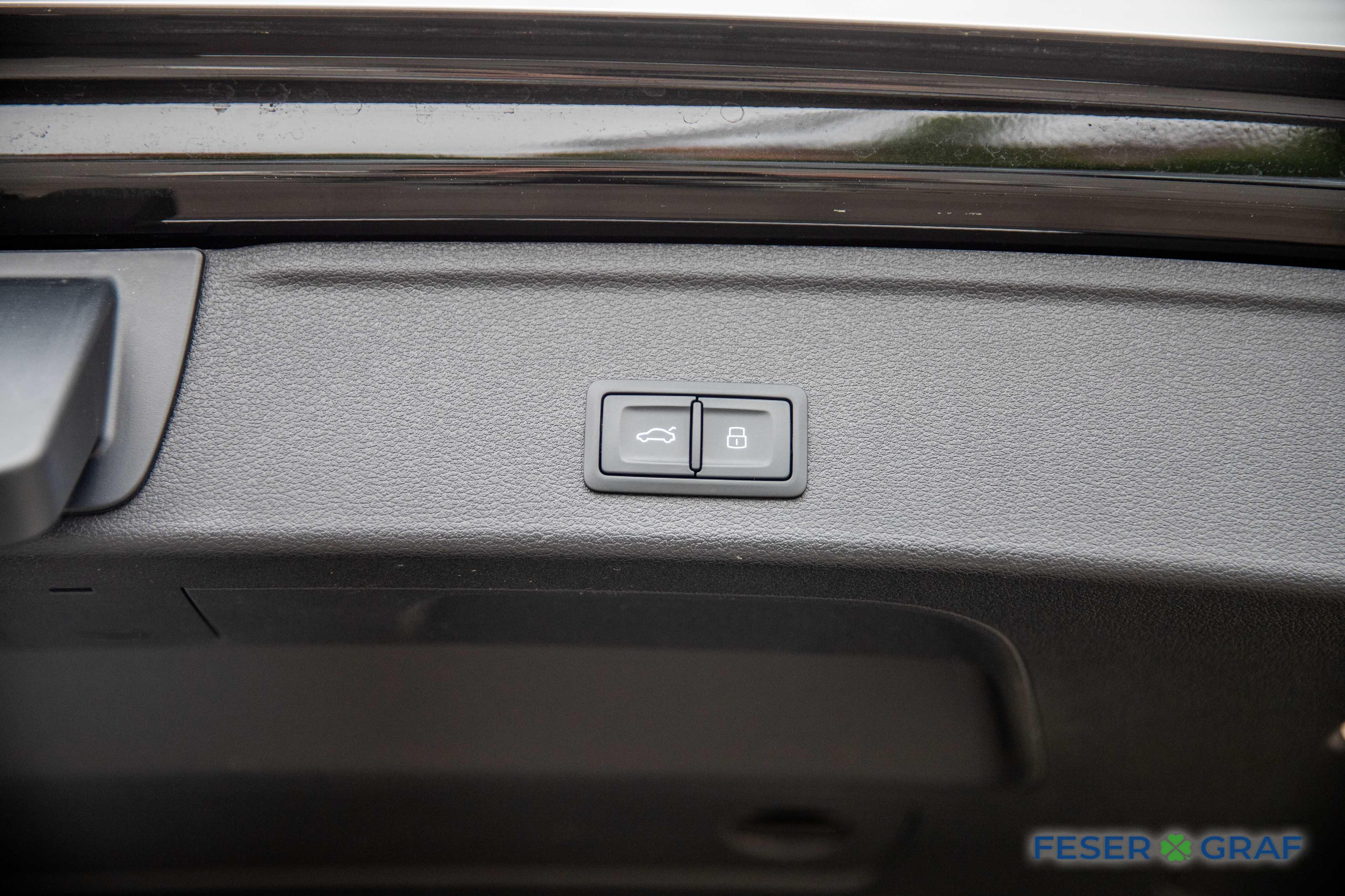 AUDI A4 AVANT (15/21)