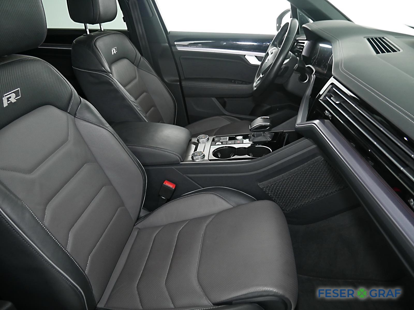 VW TOUAREG (12/26)