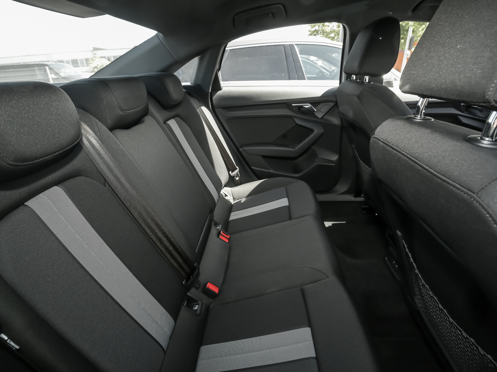 AUDI A3 LIMOUSINE (6/8)