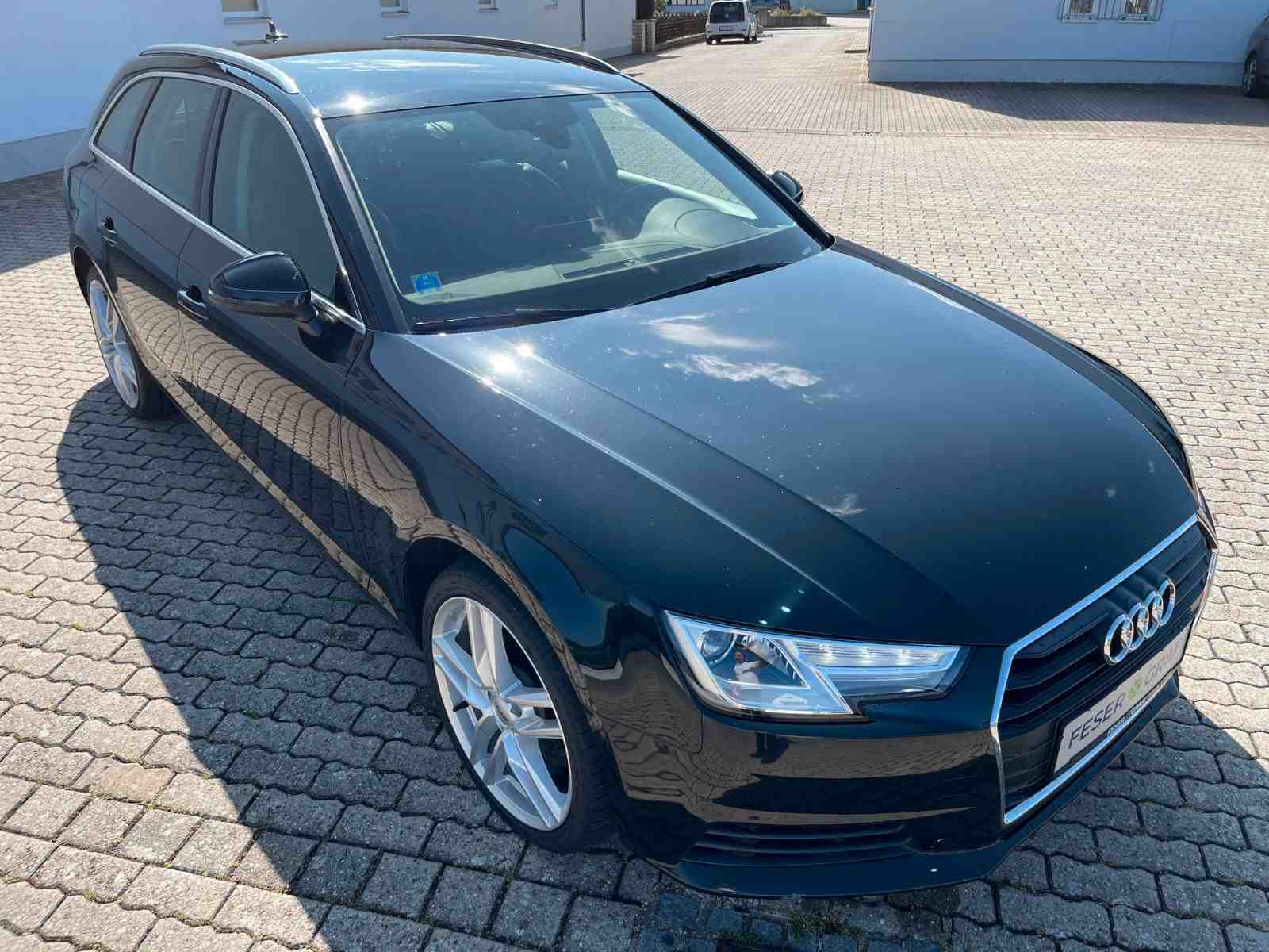 AUDI A4 AVANT (4/30)