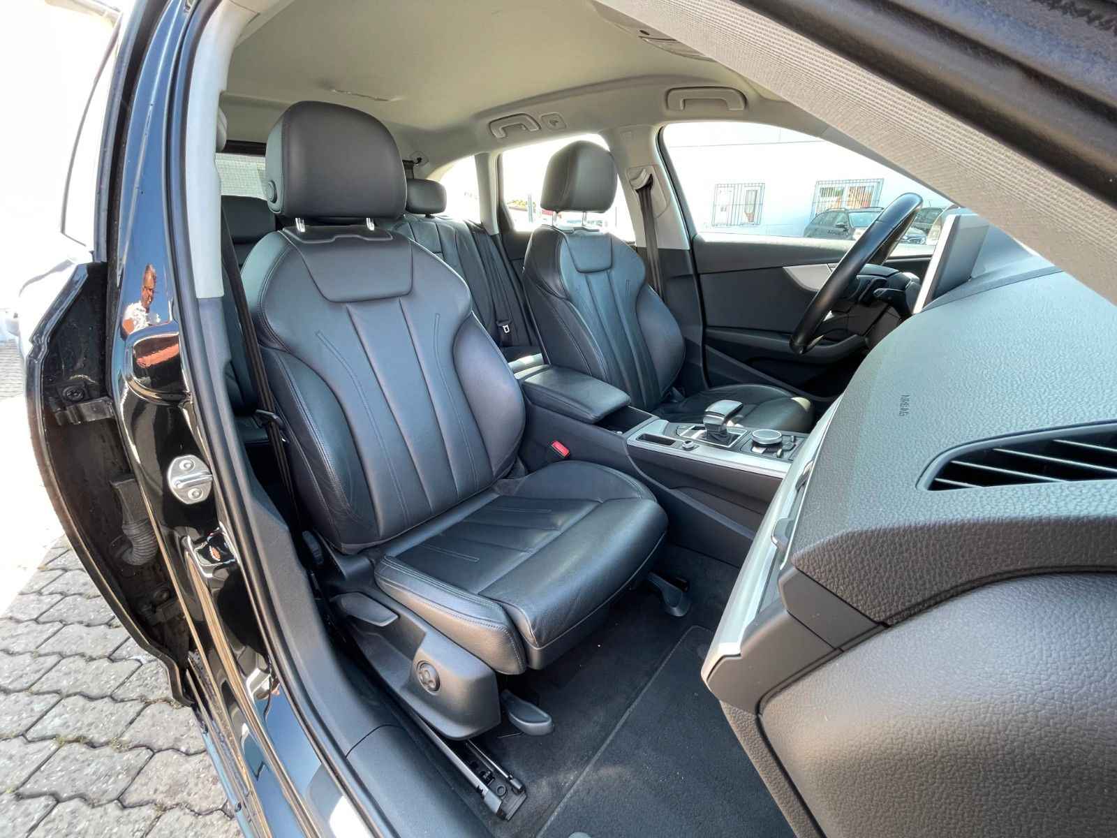 AUDI A4 AVANT (17/30)