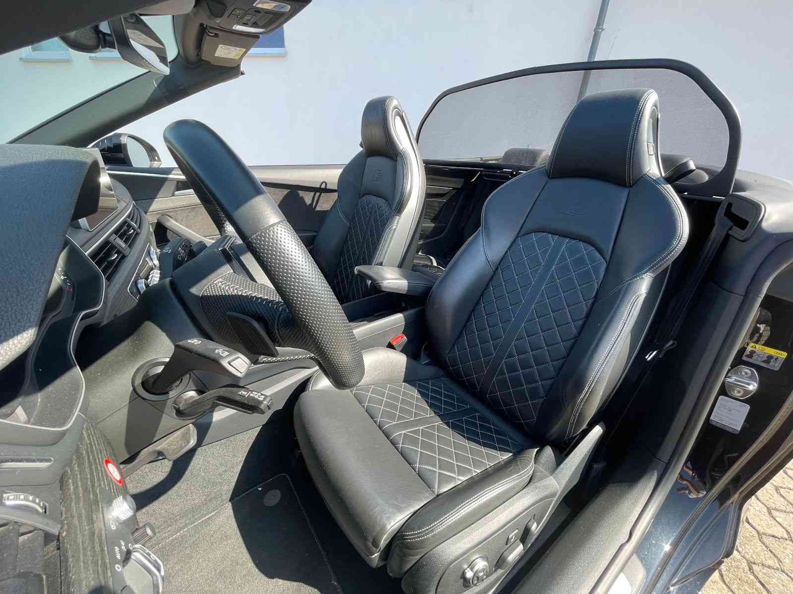 AUDI A5 CABRIOLET (11/30)