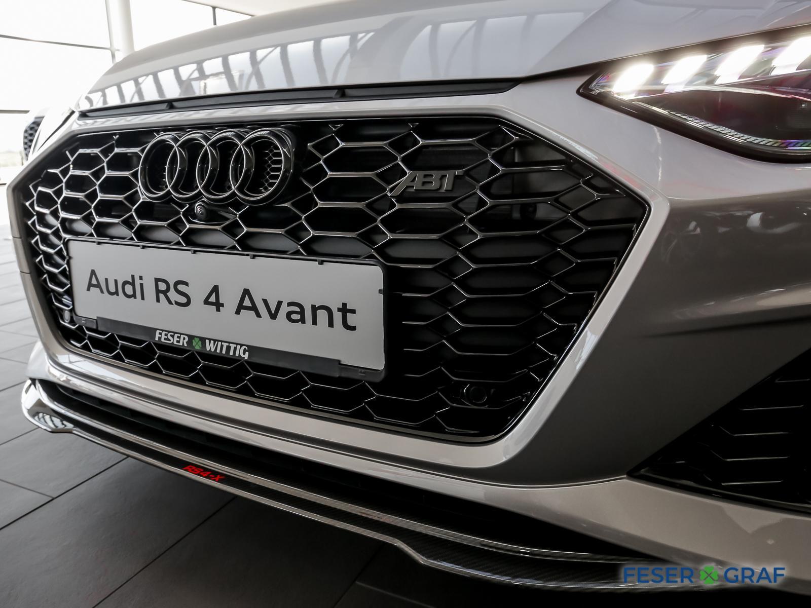 AUDI RS4 AVANT (13/22)
