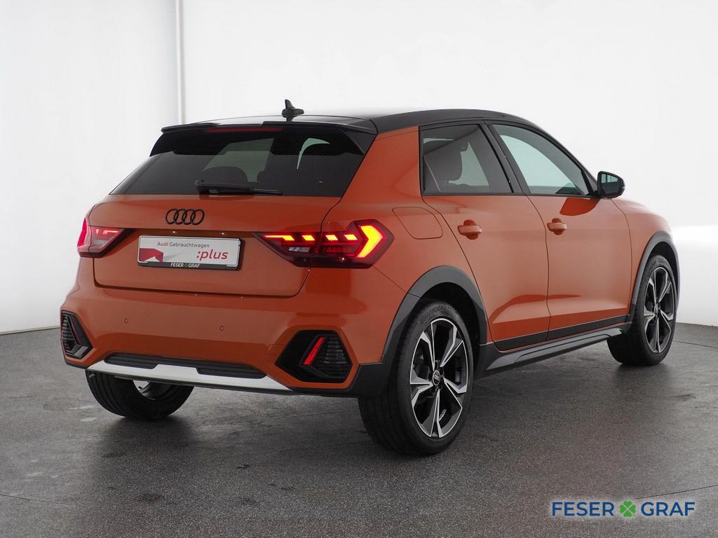 AUDI A1 CITYCARVER (2/18)