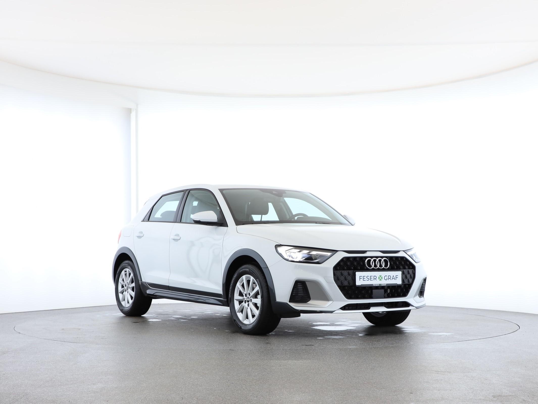 AUDI A1 CITYCARVER (2/19)