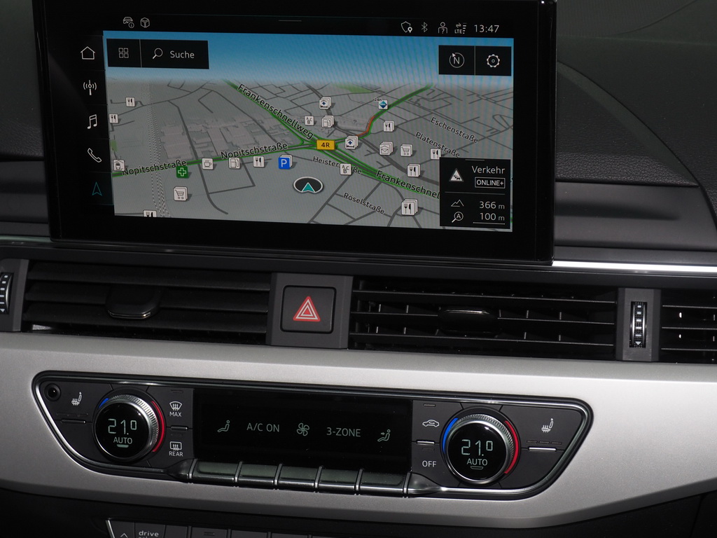 AUDI A4 (8/20)
