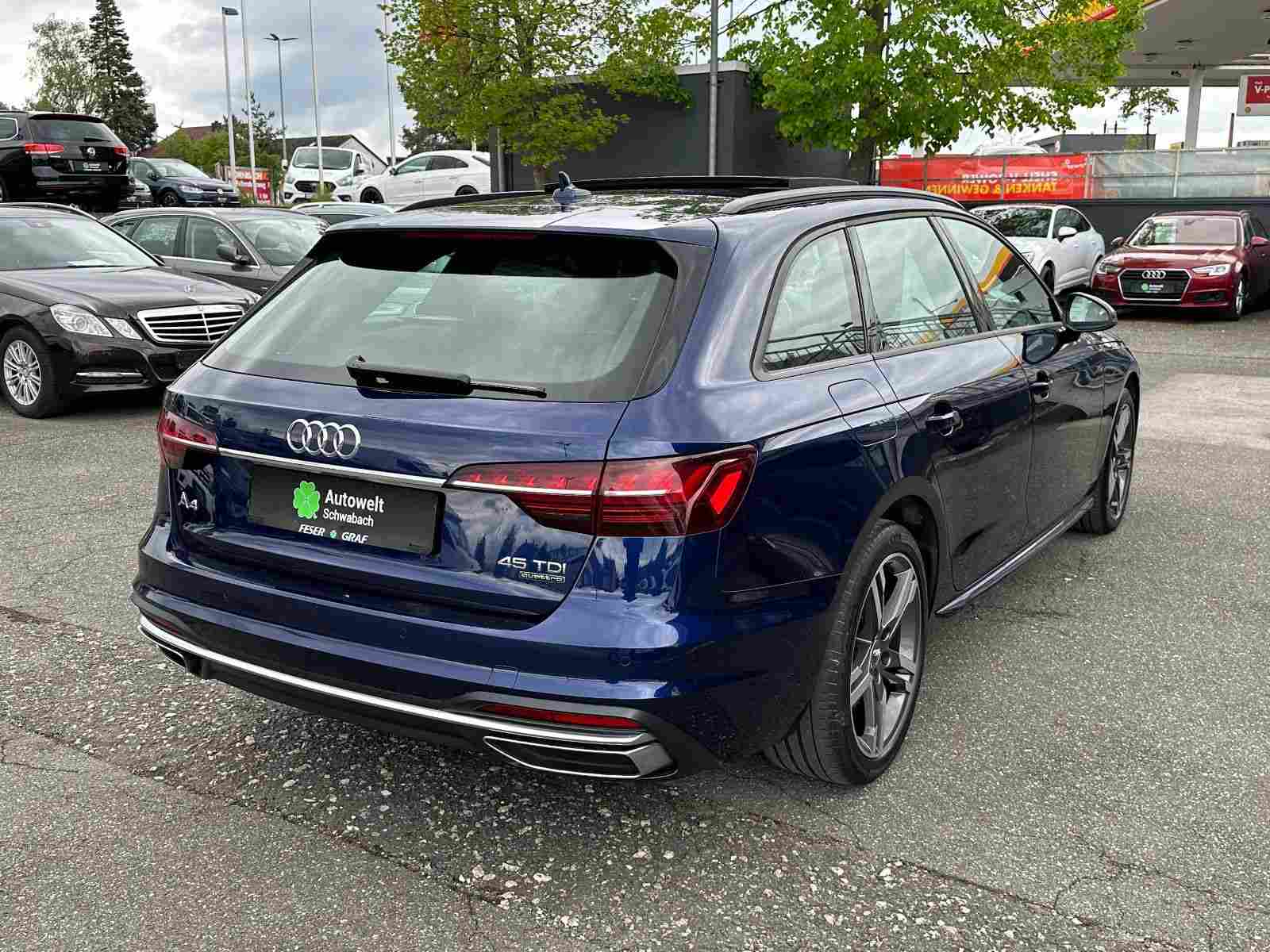 AUDI A4 AVANT (4/23)