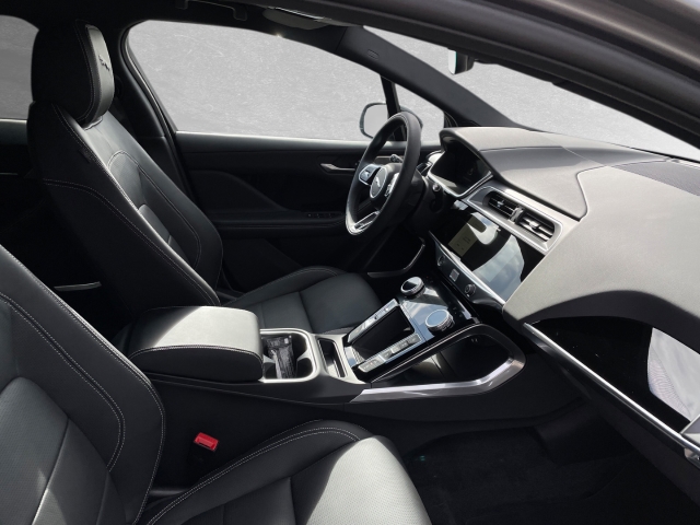 JAGUAR I-PACE (3/9)