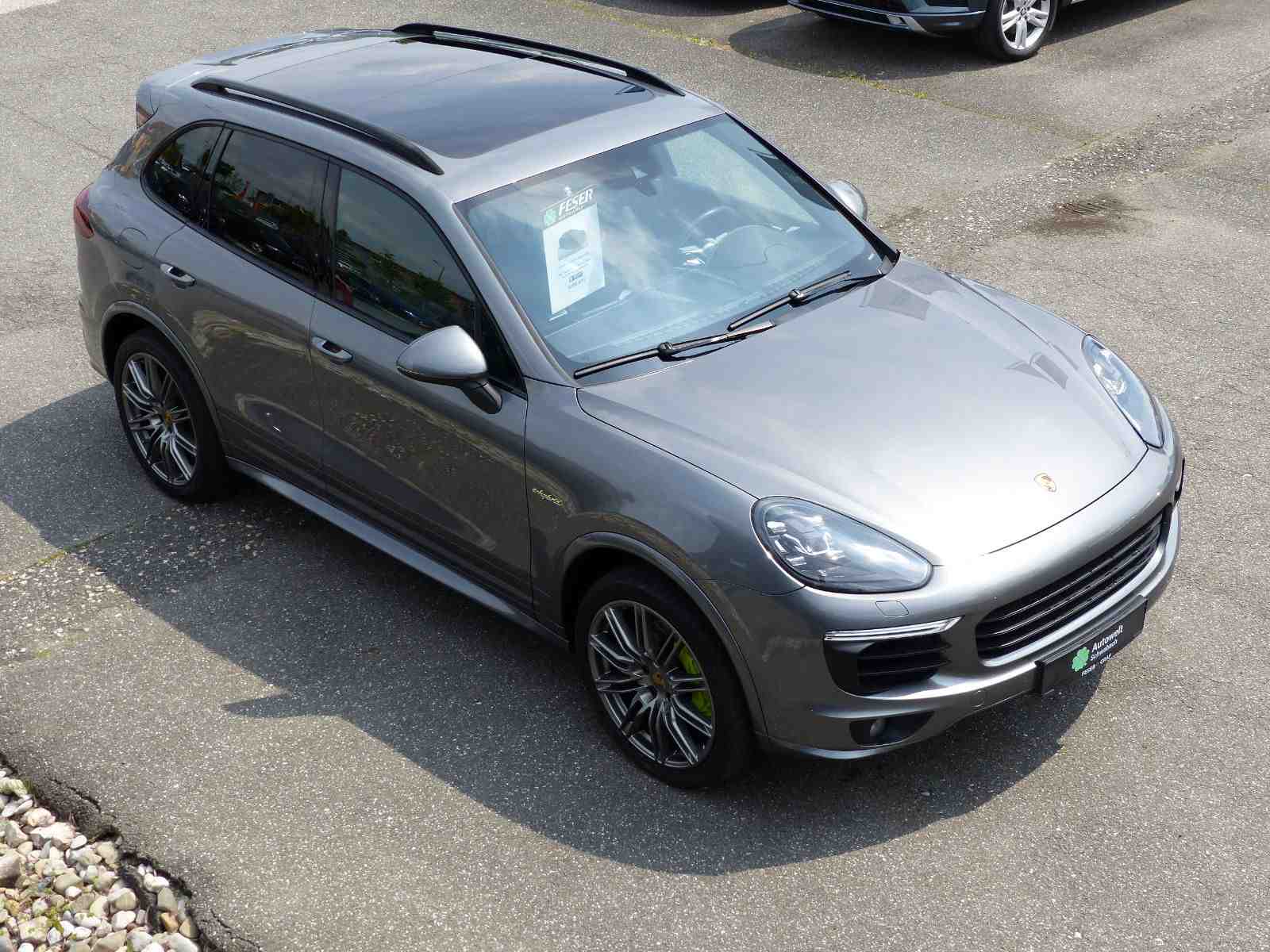 PORSCHE CAYENNE (1/21)
